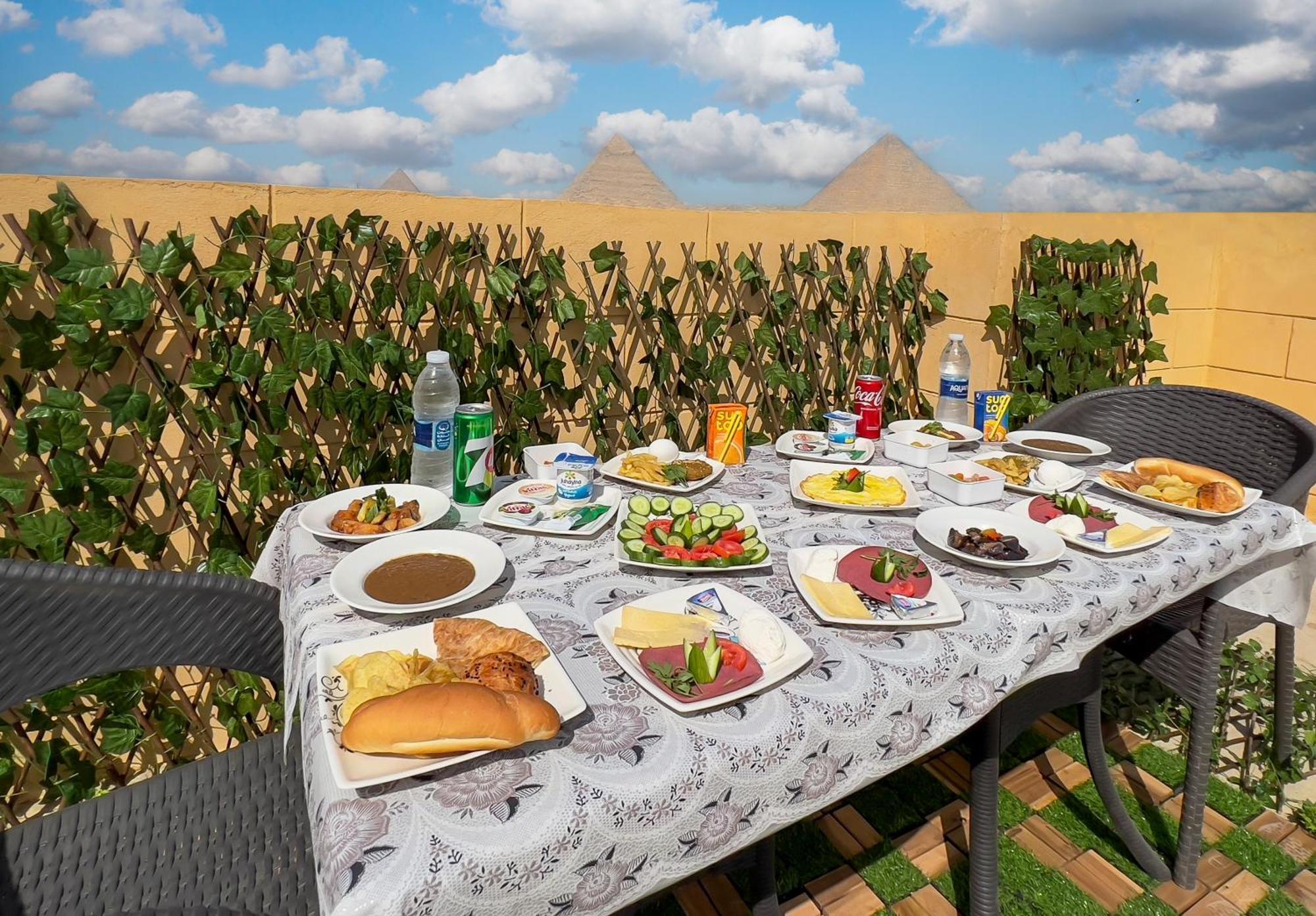 Alaskapyramidsview Kafrat al Jabal Luaran gambar
